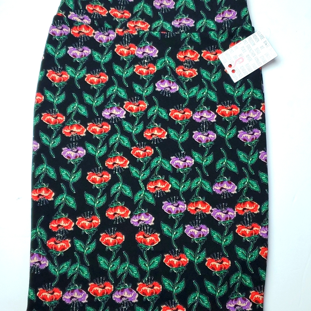 LuLaRoe Cassie Pencil Skirt Small NWT Black Floral Red Purple Poppy Flower